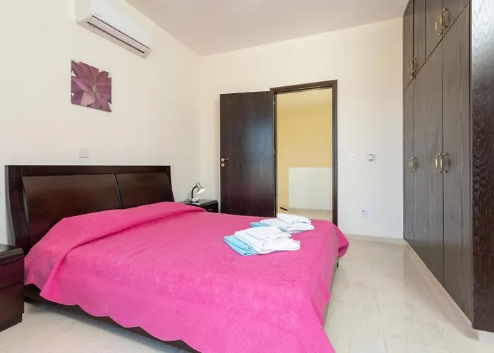 ヴィラ Fortuna Polis